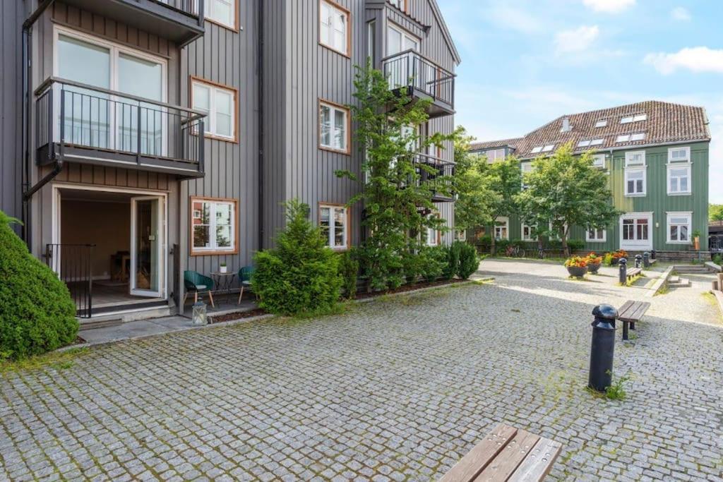 Bakklandets Perle 3-Roms Apartment ทรอนด์เฮม ภายนอก รูปภาพ